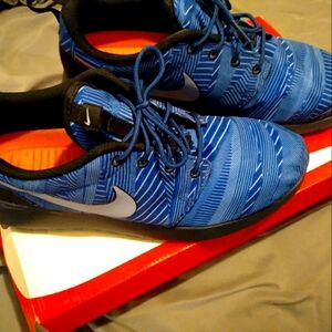 NIKE ROSHE ONE_ WOMEN SIZE9